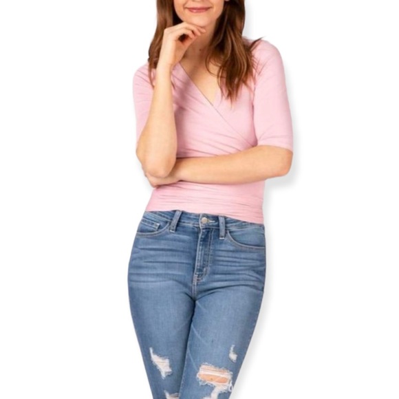 AGNES & DORA Wrap Around Top Pink Sand Deep V Neckline Half Sleeve New - Picture 3 of 10